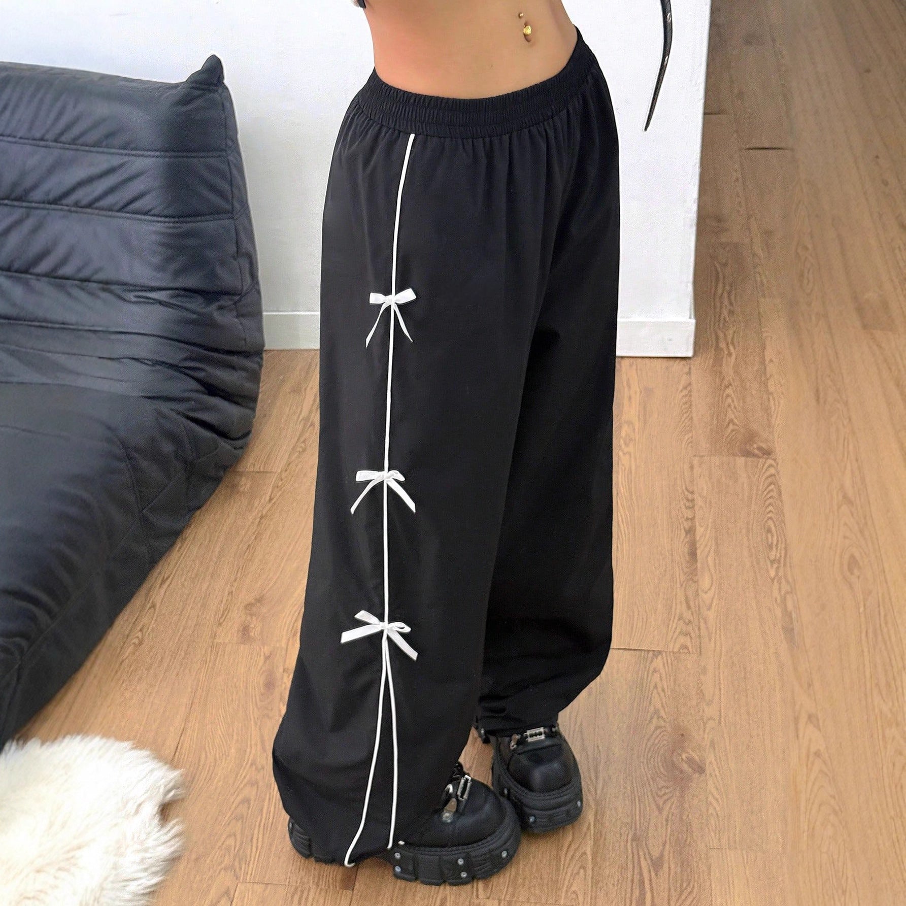 Elastic waist straight leg pants
