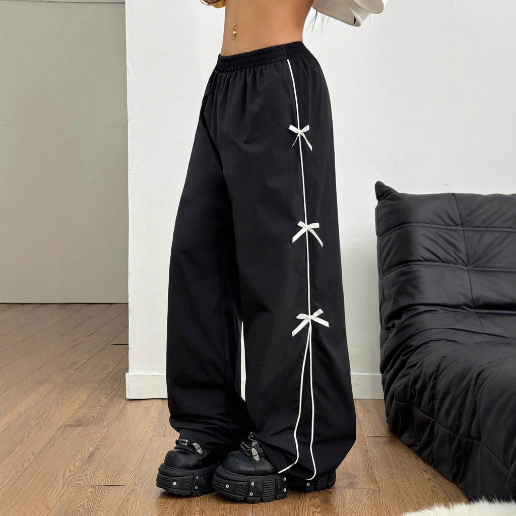 Elastic waist straight leg pants